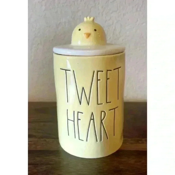 NEW Rae Dunn TWEET HEART Yellow Lemon Meringue Candle with chick topper/lid - Picture 1 of 5